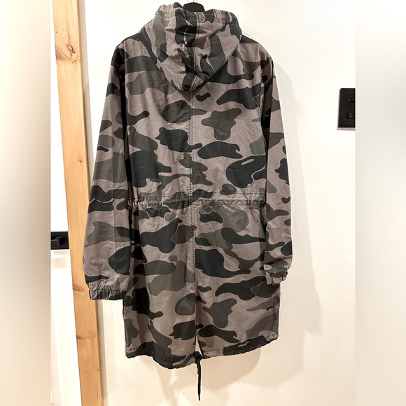 Black and Grey Camo Jacket (Long cut) - Picture 3 of 3